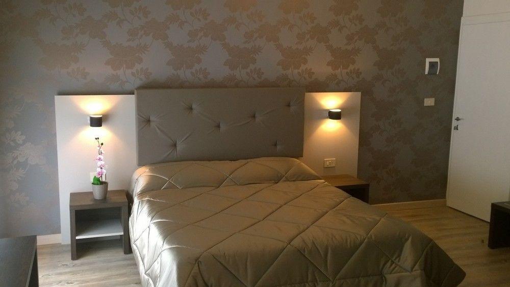 Hotel Gambrinus Линяно Сабиадоро Екстериор снимка